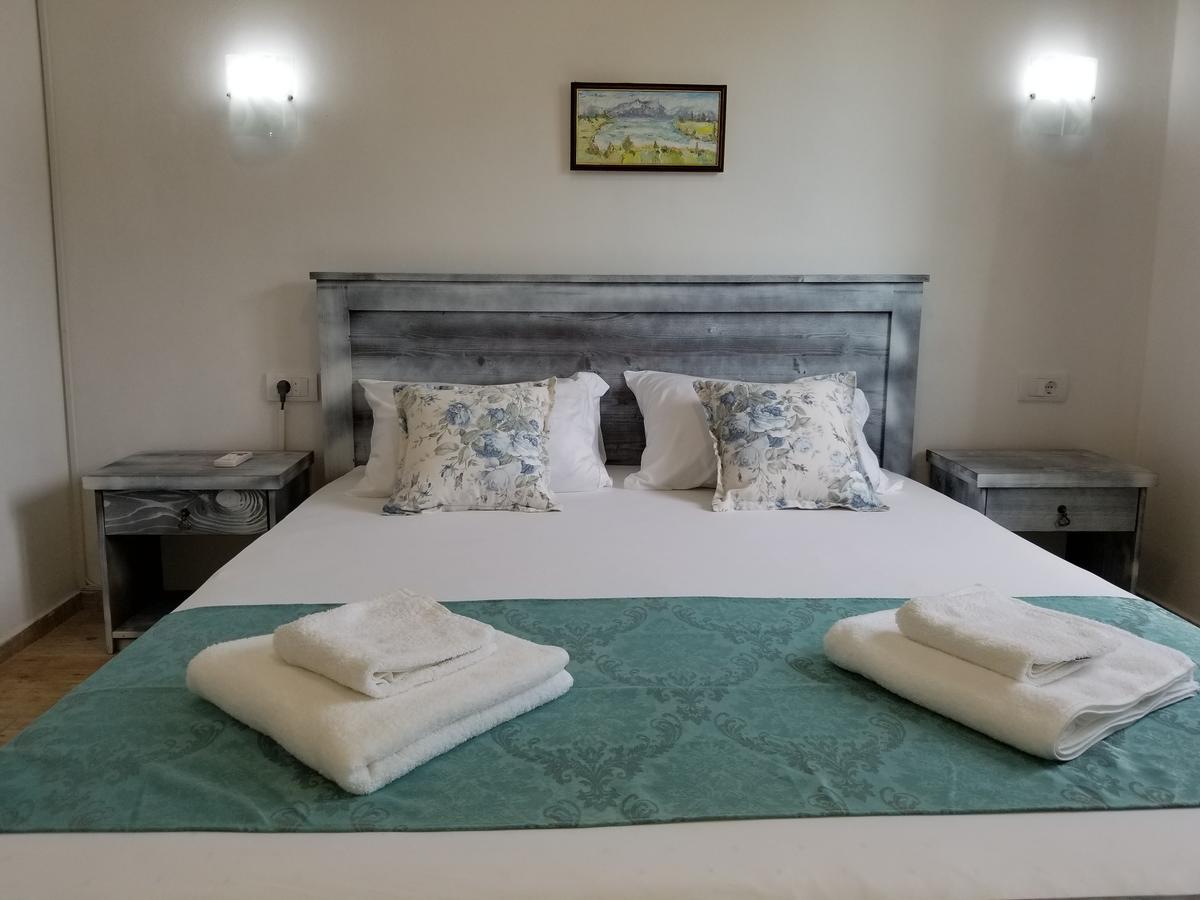 Riviera Inn Apartments อุลซิน ภายนอก รูปภาพ